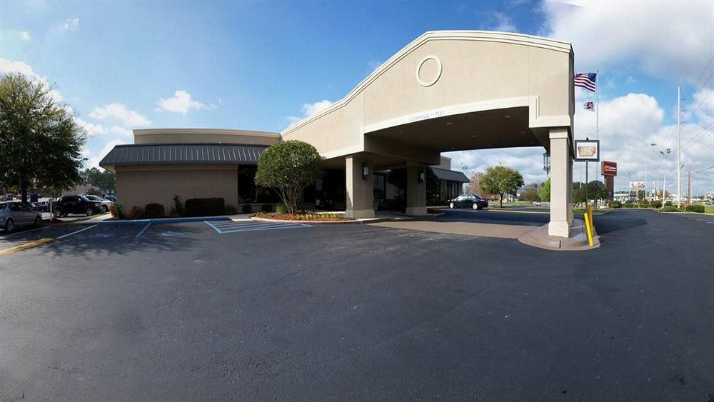 Clarion Inn & Suites Dothan South Exterior foto